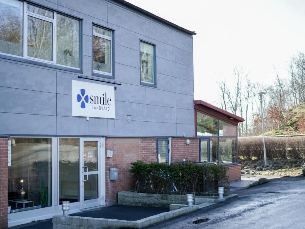 Exteriör av Smile Tandvård Torslanda – modern tandklinik i Torslanda för allmän och estetisk tandvård