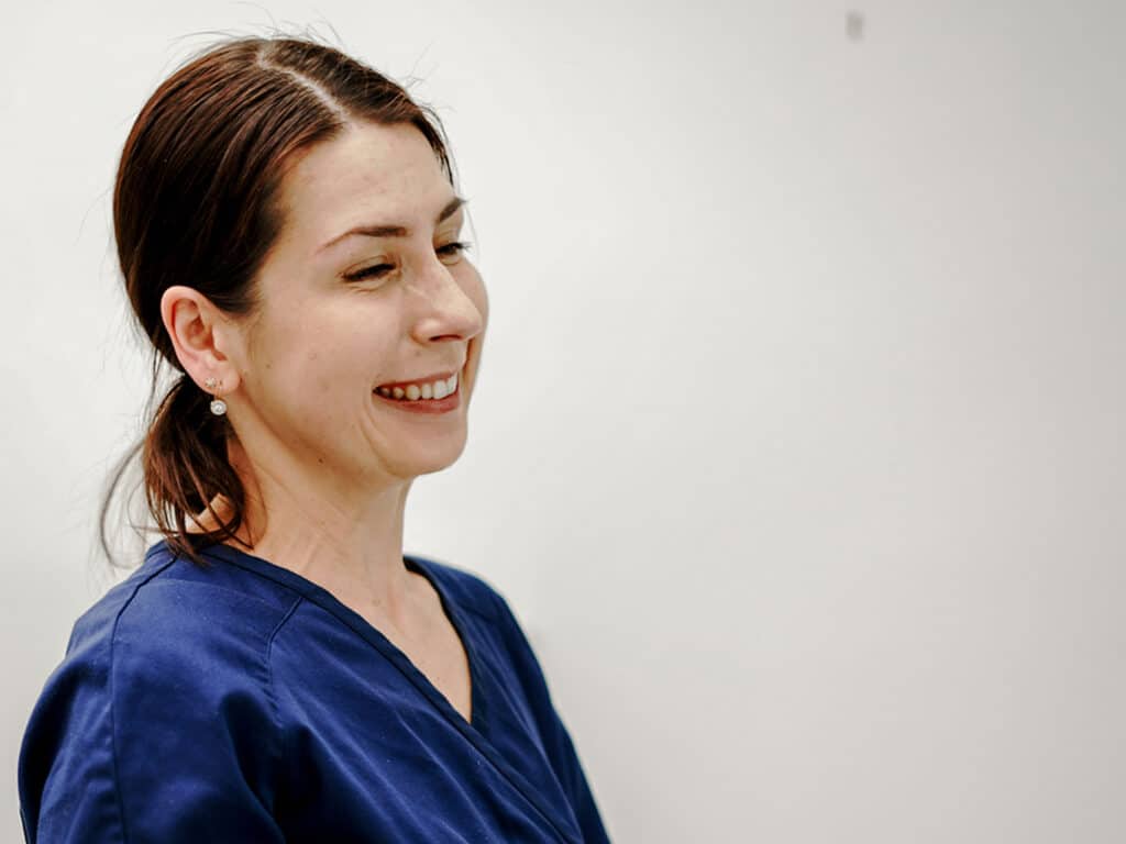 Leende medarbetare på Smile Vällingby
